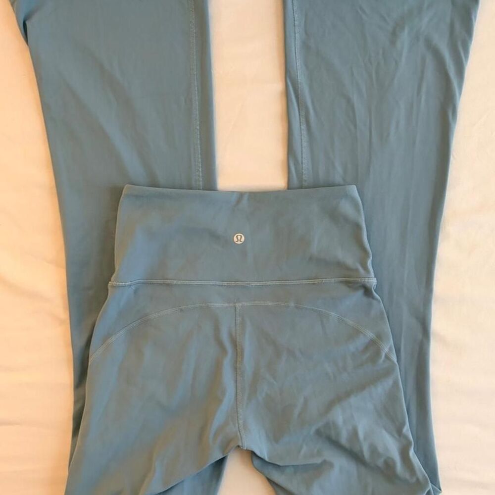 Lululemon Women's Blue Leggings